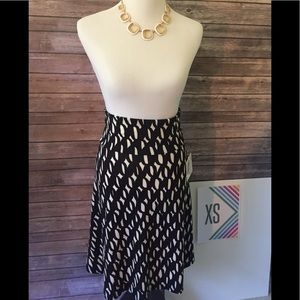 NWT LuLaRoe Azure Skirt Size XS Black/White